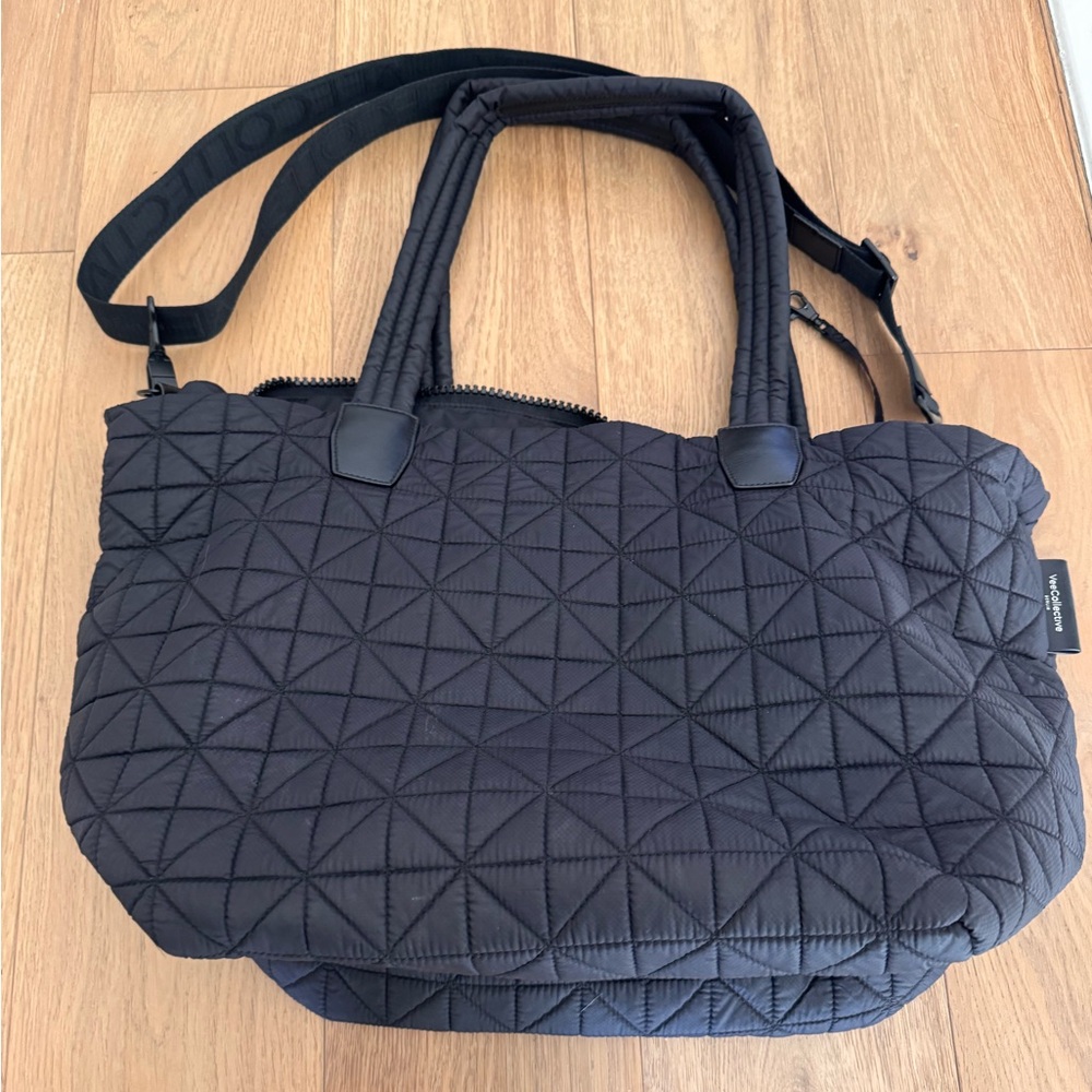 Vee collective large zip tote